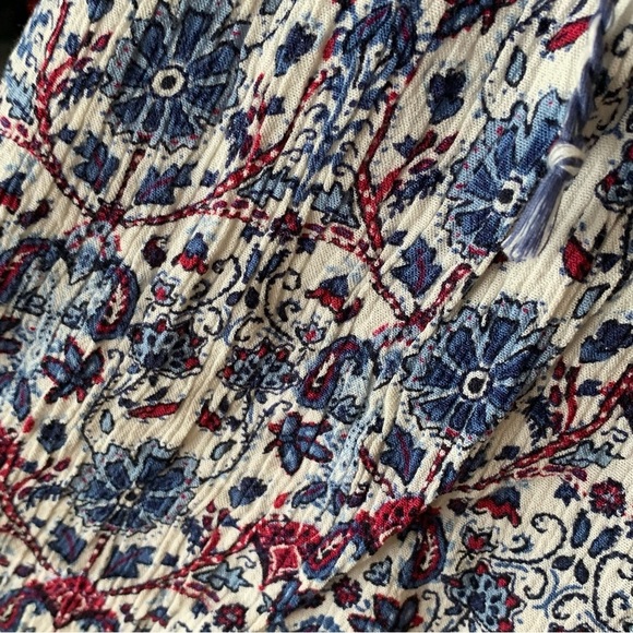 Garage RED AND BLUE BOLD FLORAL STRECHY RIBBED LONG SLEEVE TOP SIZE LARGE - Picture 4 of 8